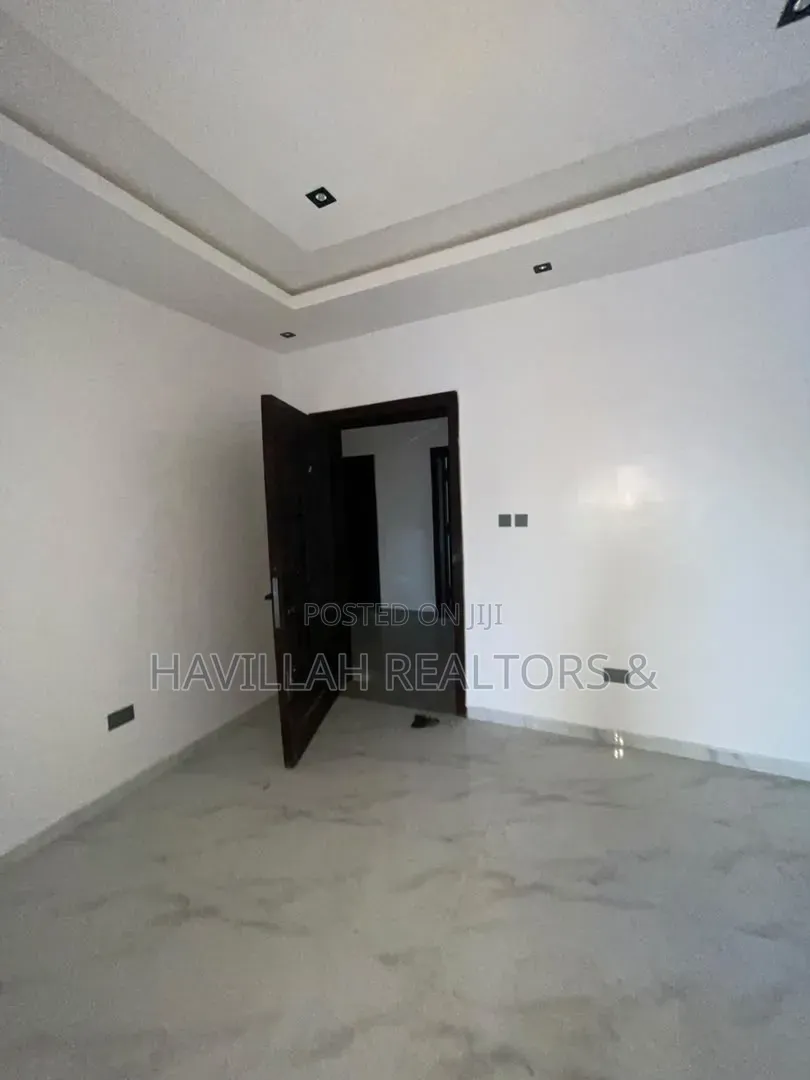 2bdrm Apartment in GRA Phase 2 Shangisha for sale
