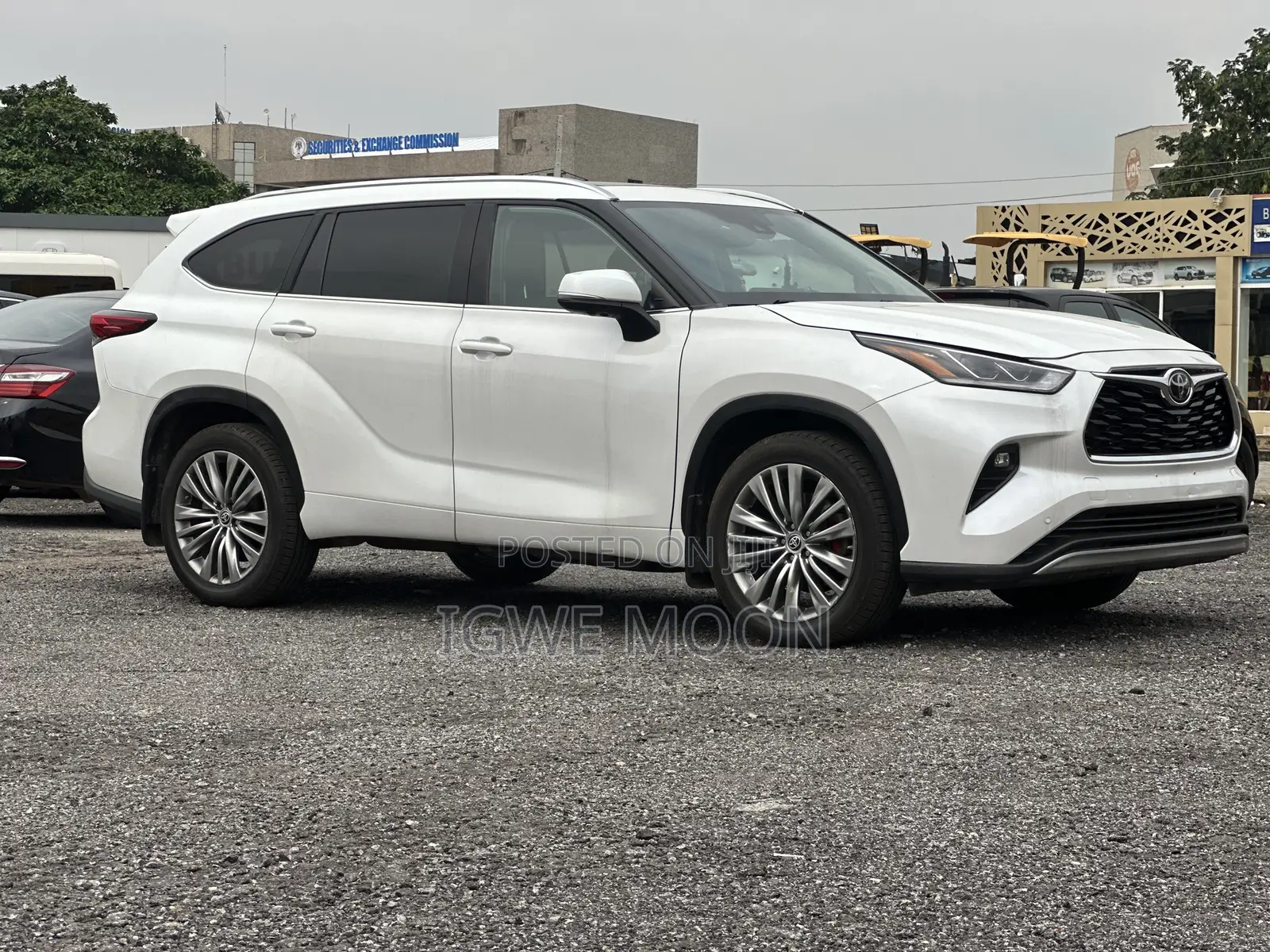 Toyota Highlander Platinum AWD 2023 White