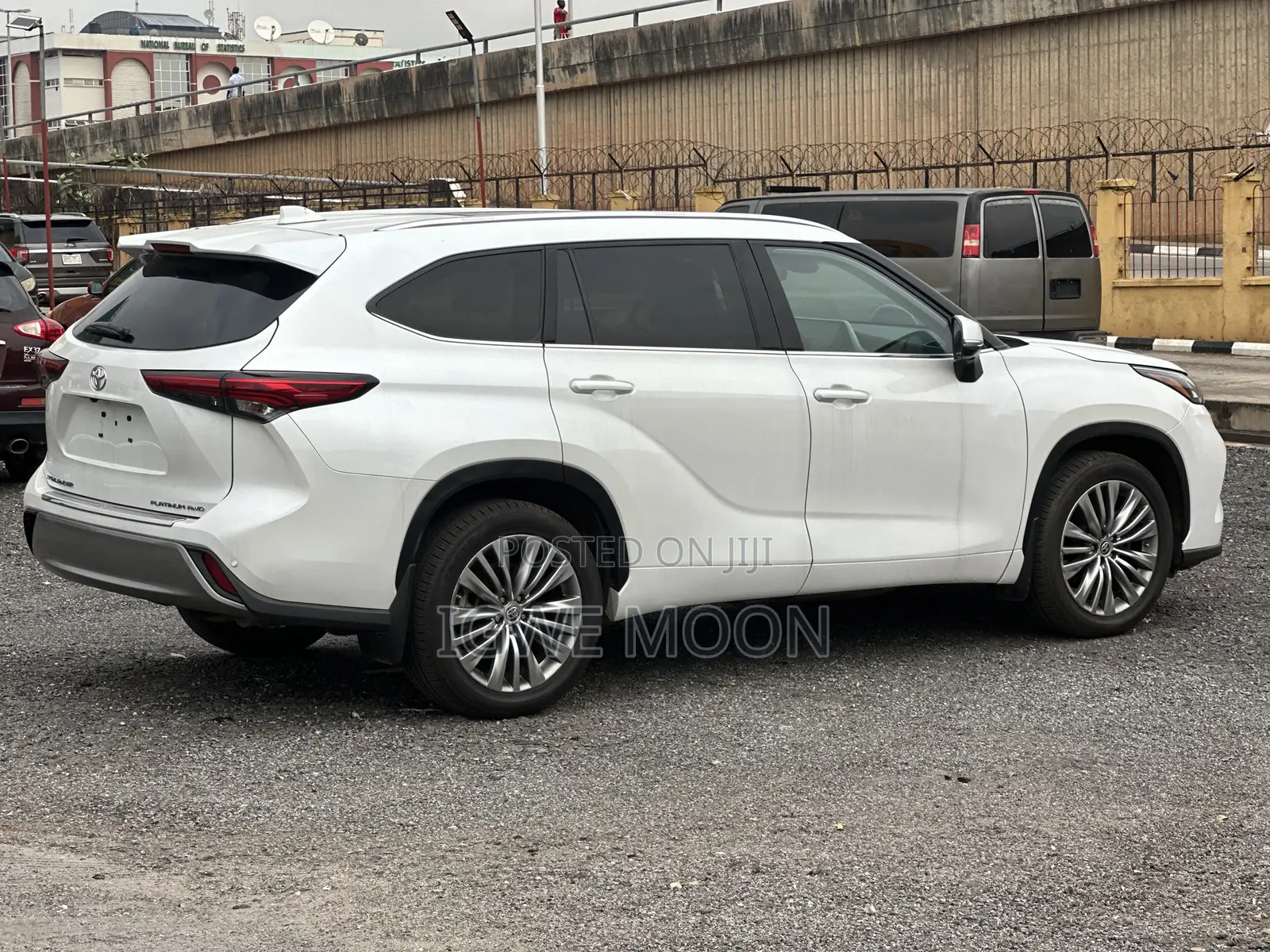 Toyota Highlander Platinum AWD 2023 White