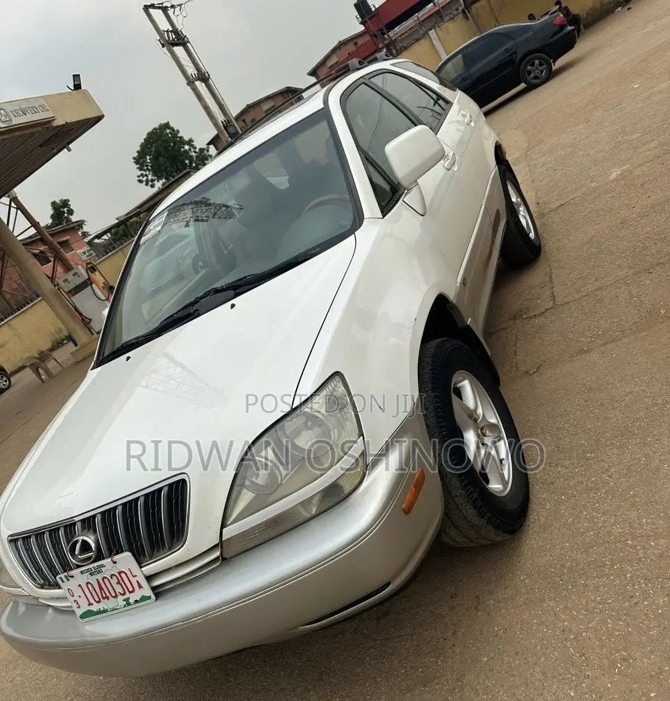 Lexus RX 2001 White