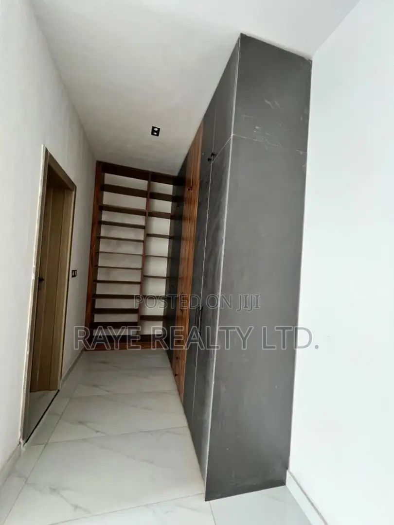 4bdrm Duplex in Ajah for sale