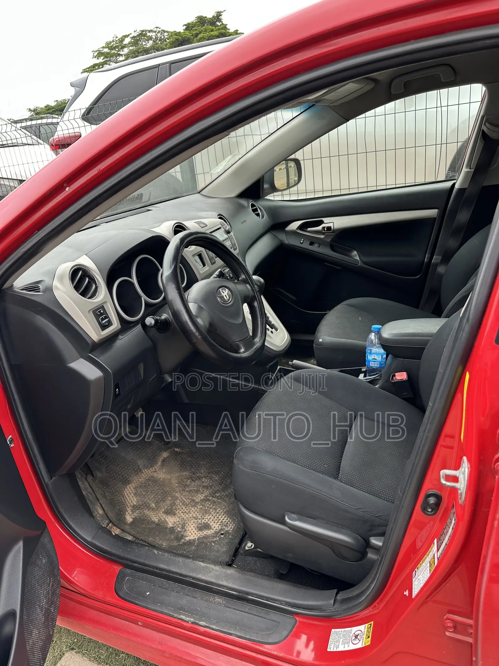 Toyota Matrix XRS Hatchback FWD (2.4L 4cyl 5A) 2010 Red