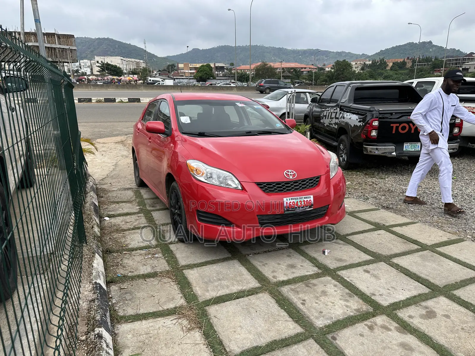Toyota Matrix XRS Hatchback FWD (2.4L 4cyl 5A) 2010 Red