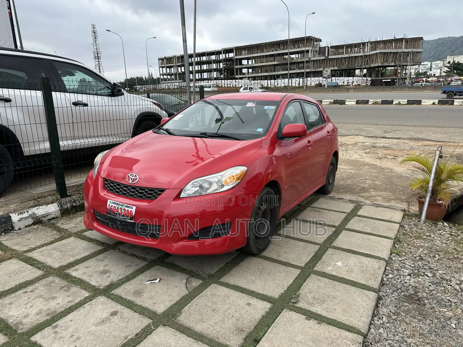 Toyota Matrix XRS Hatchback FWD (2.4L 4cyl 5A) 2010 Red