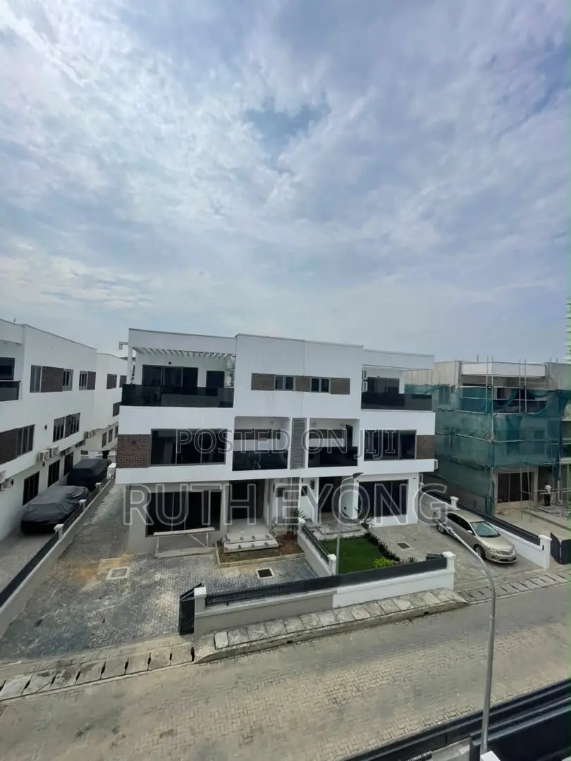4bdrm House in Banana Island for rent