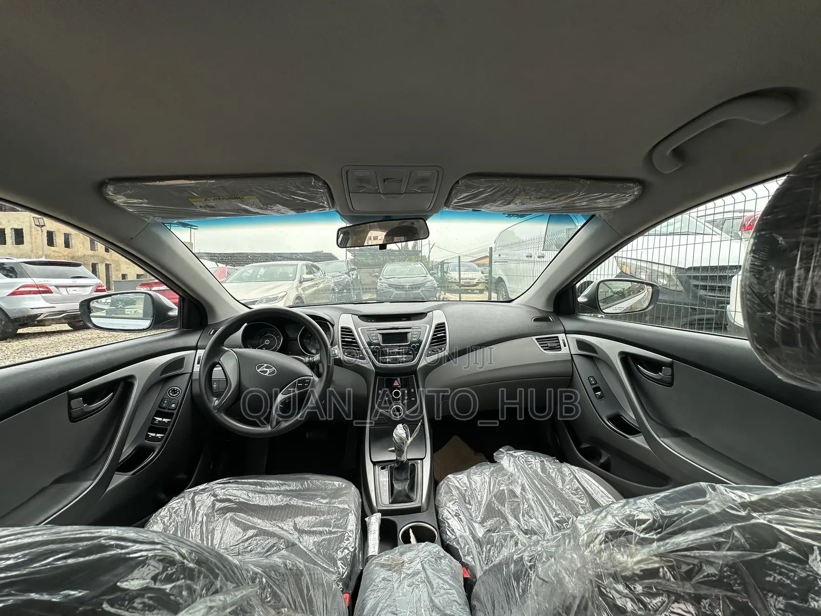 Hyundai Elantra SE 4dr Sedan (1.8L 4cyl 6M) 2015 Silver