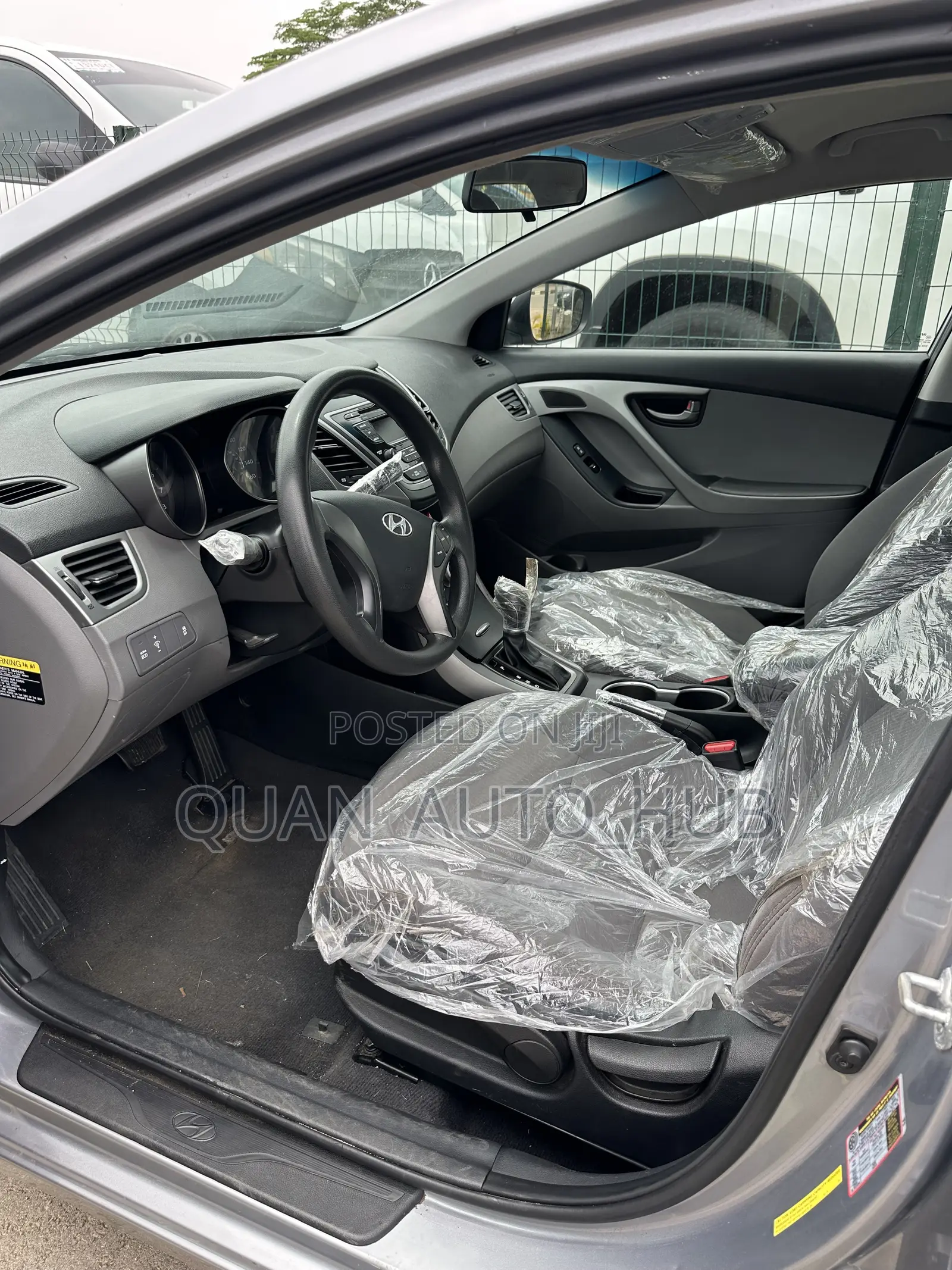 Hyundai Elantra SE 4dr Sedan (1.8L 4cyl 6M) 2015 Silver