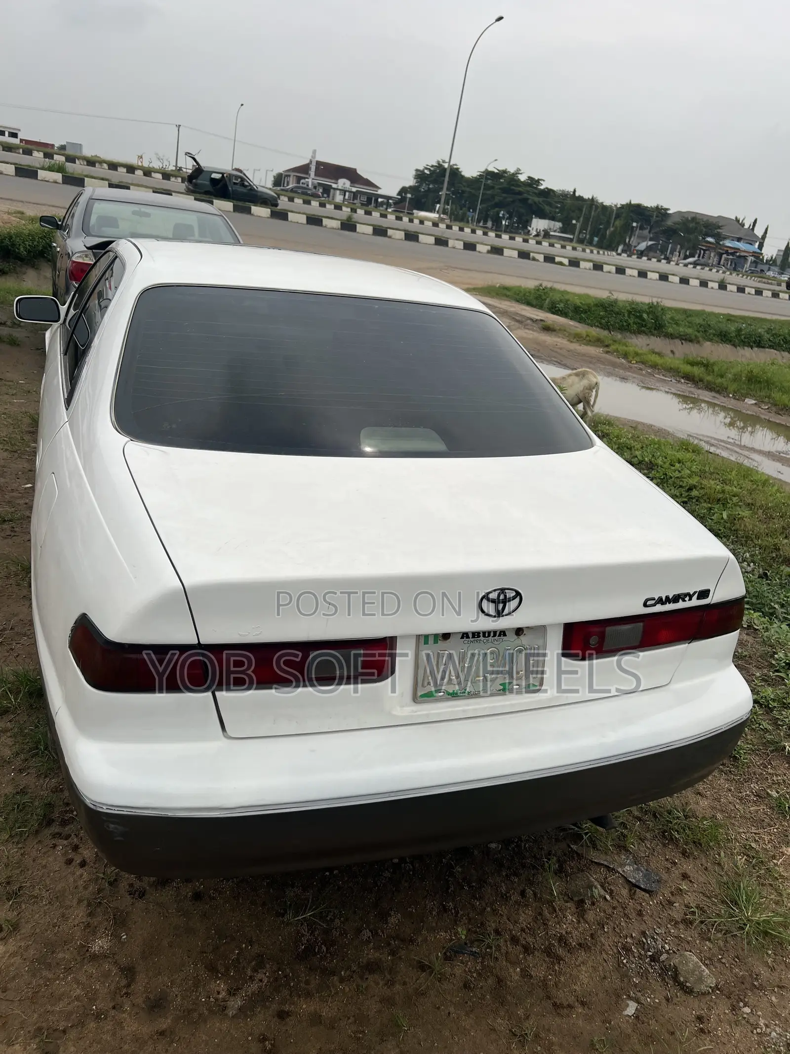 Toyota Camry LE 4dr Sedan (2.2L 4cyl 4A) 2000 White