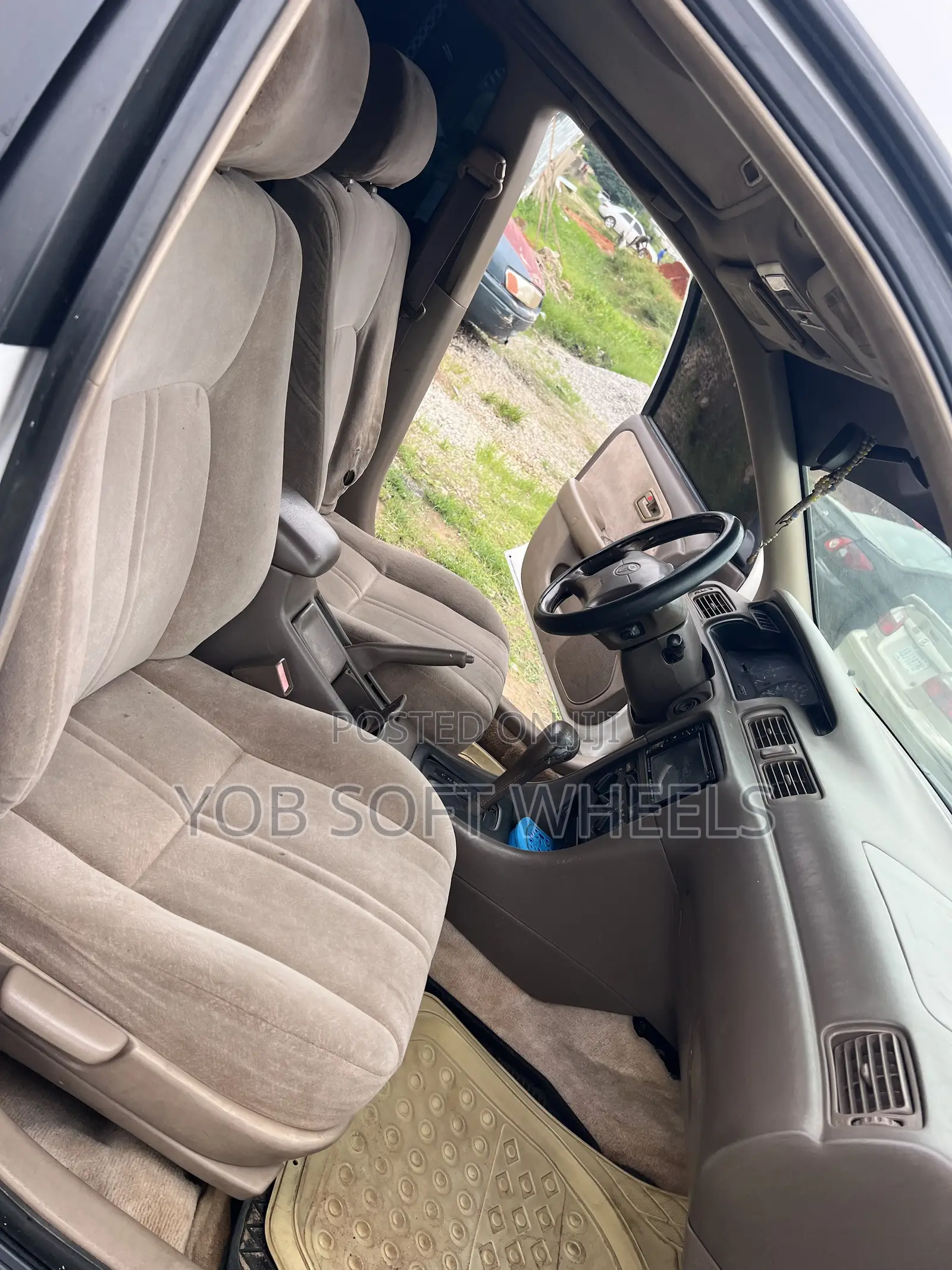 Toyota Camry LE 4dr Sedan (2.2L 4cyl 4A) 2000 White