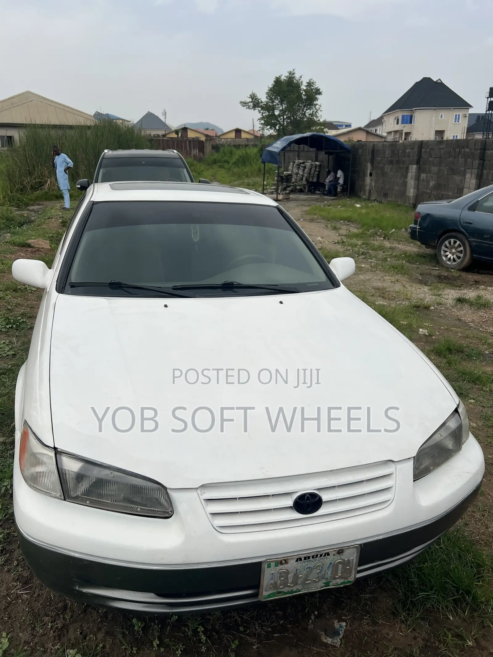 Toyota Camry LE 4dr Sedan (2.2L 4cyl 4A) 2000 White