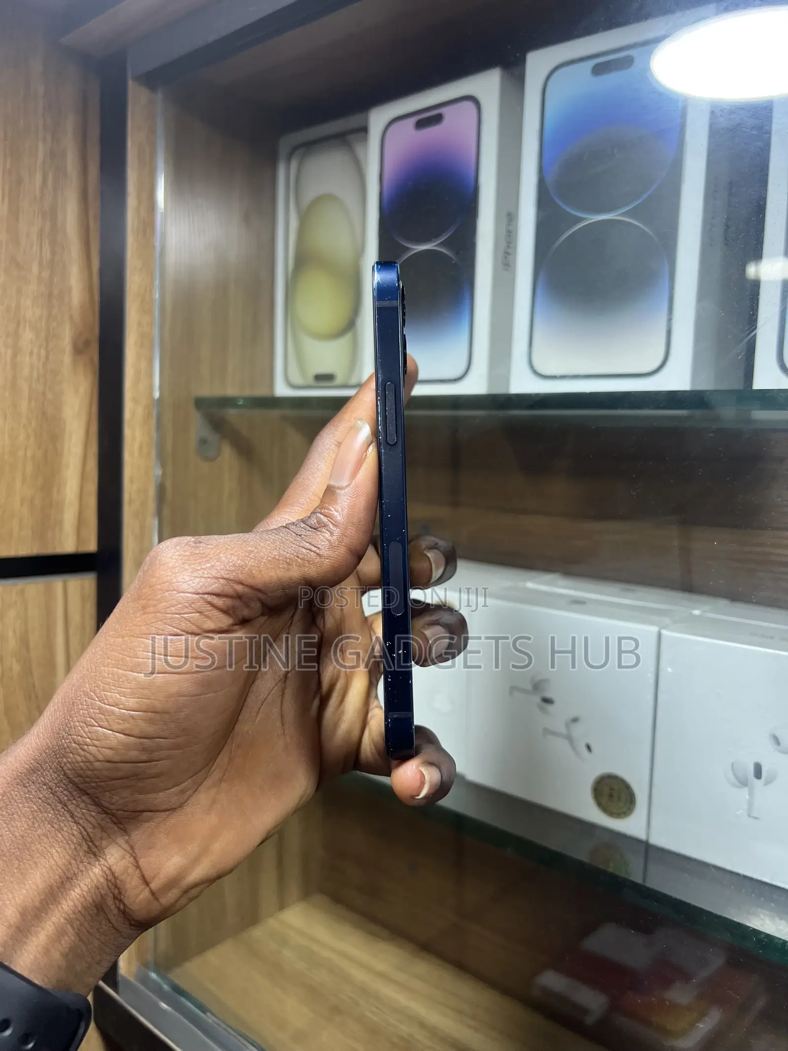 Apple iPhone 12 64 GB Black