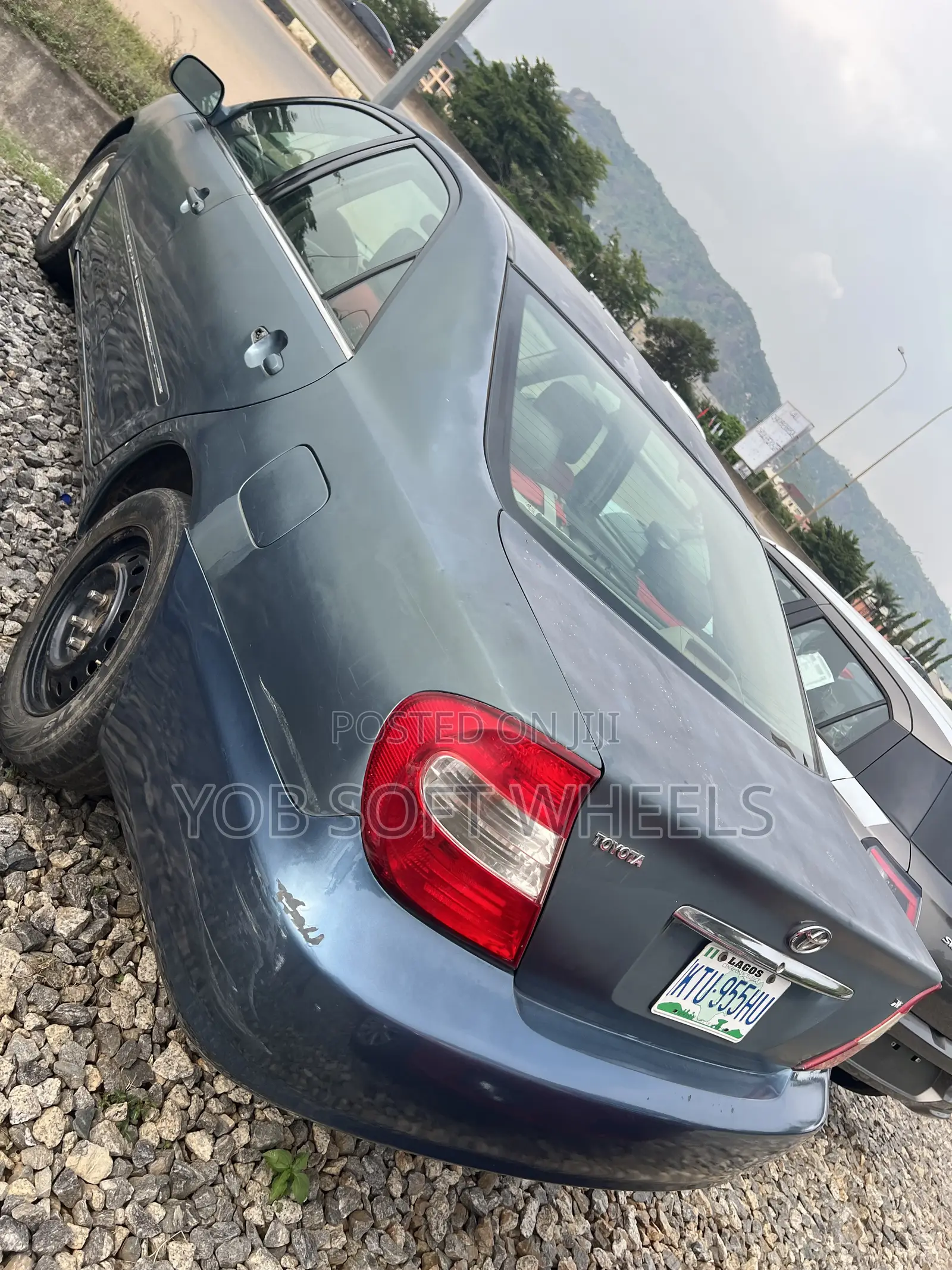 Toyota Camry XLE V6 4dr Sedan (3.0L 6cyl 5A) 2004 Blue