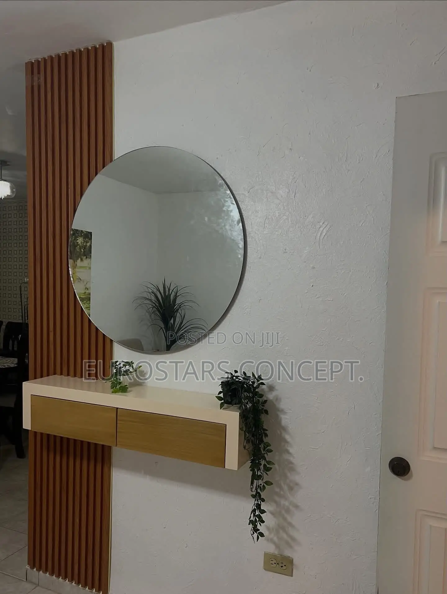 Round Mirror With Back Light