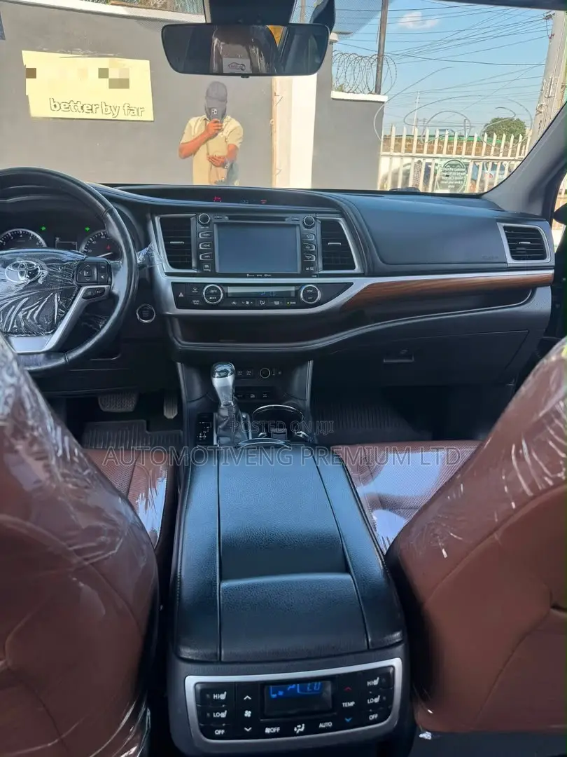 Toyota Highlander Limited 4x4 V6 (3.5L 6cyl 8A) 2017 Black