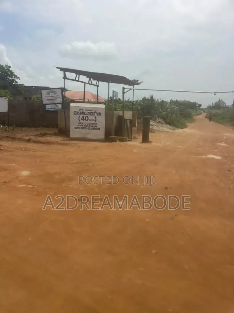 10bdrm Block of Flats in Ikorodu, Adamo for sale