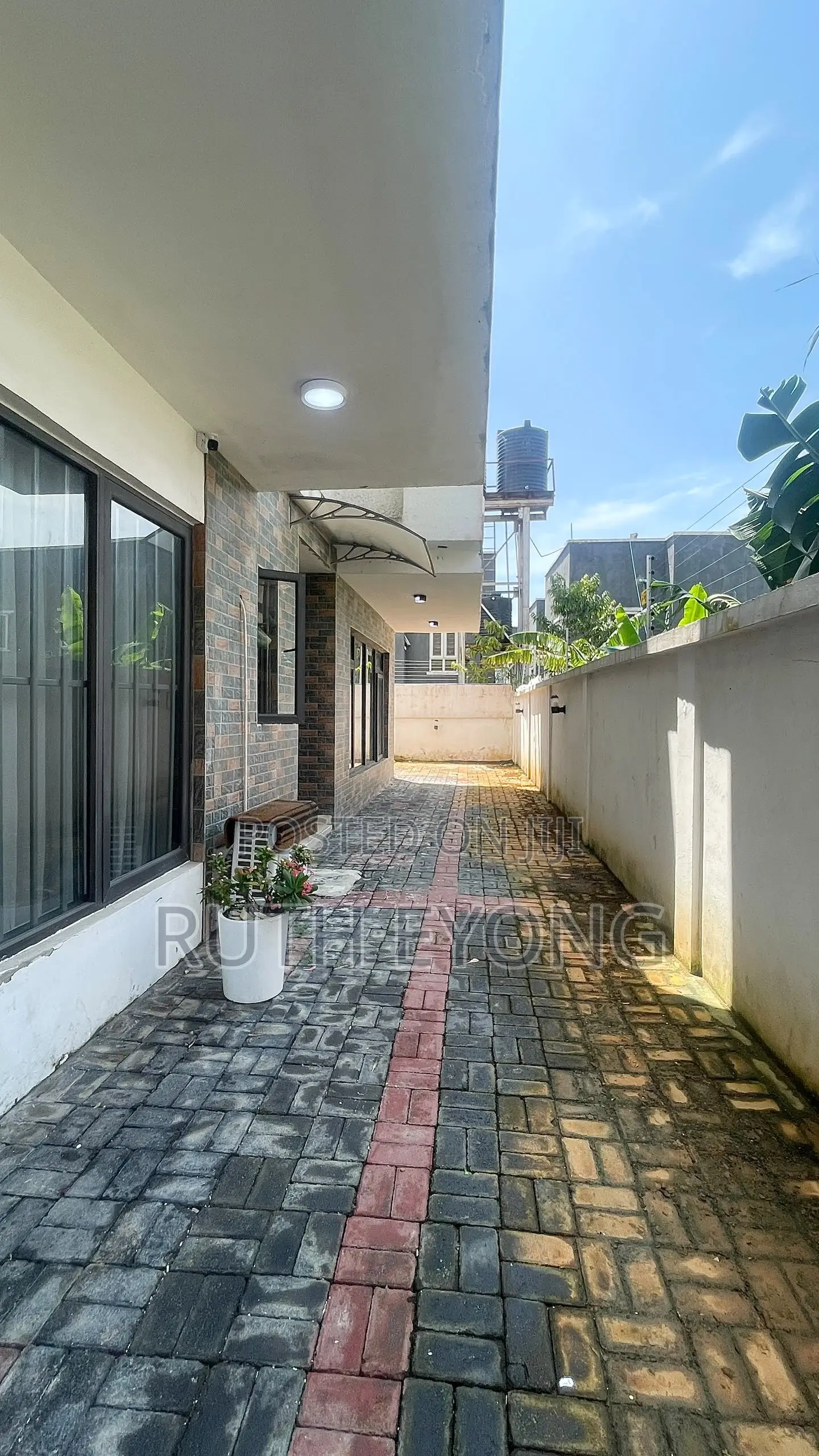 Furnished 4bdrm Duplex in Agungi for rent