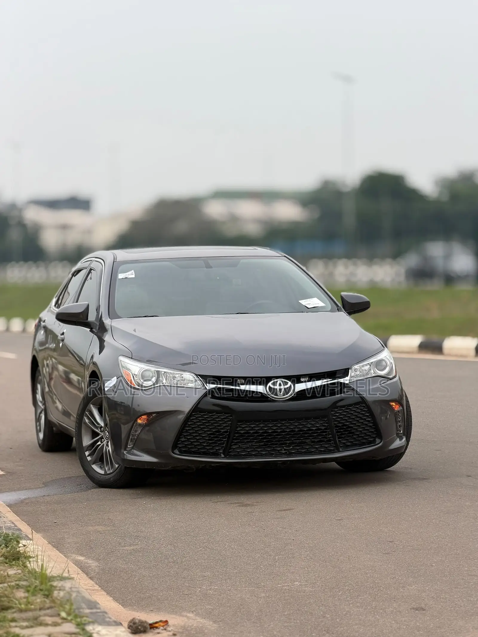 Toyota Camry 2017 Gray