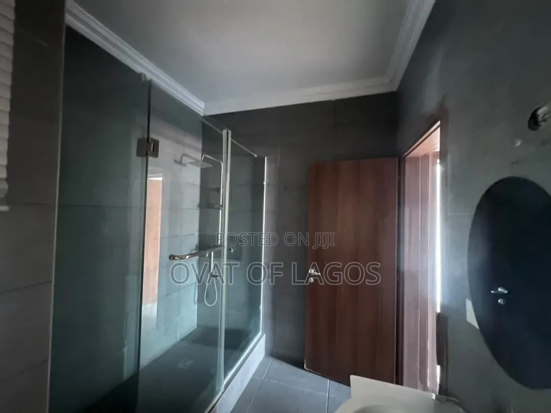 3bdrm Duplex in Lekki Phase 1 for rent