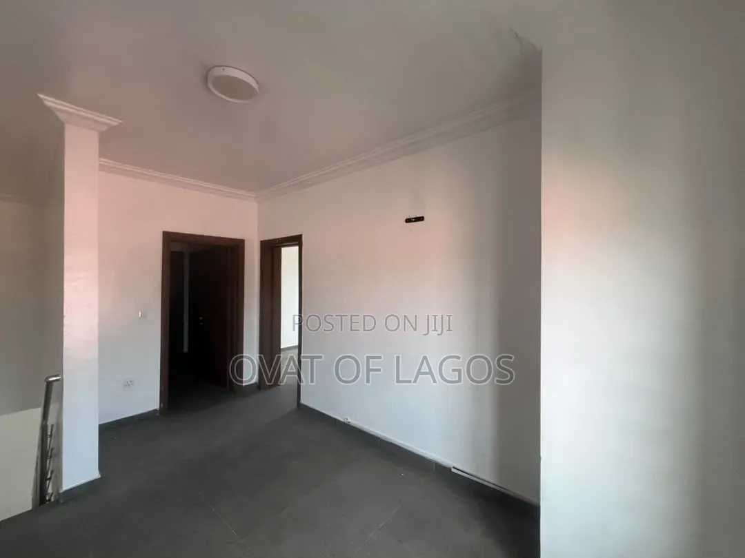 3bdrm Duplex in Lekki Phase 1 for rent