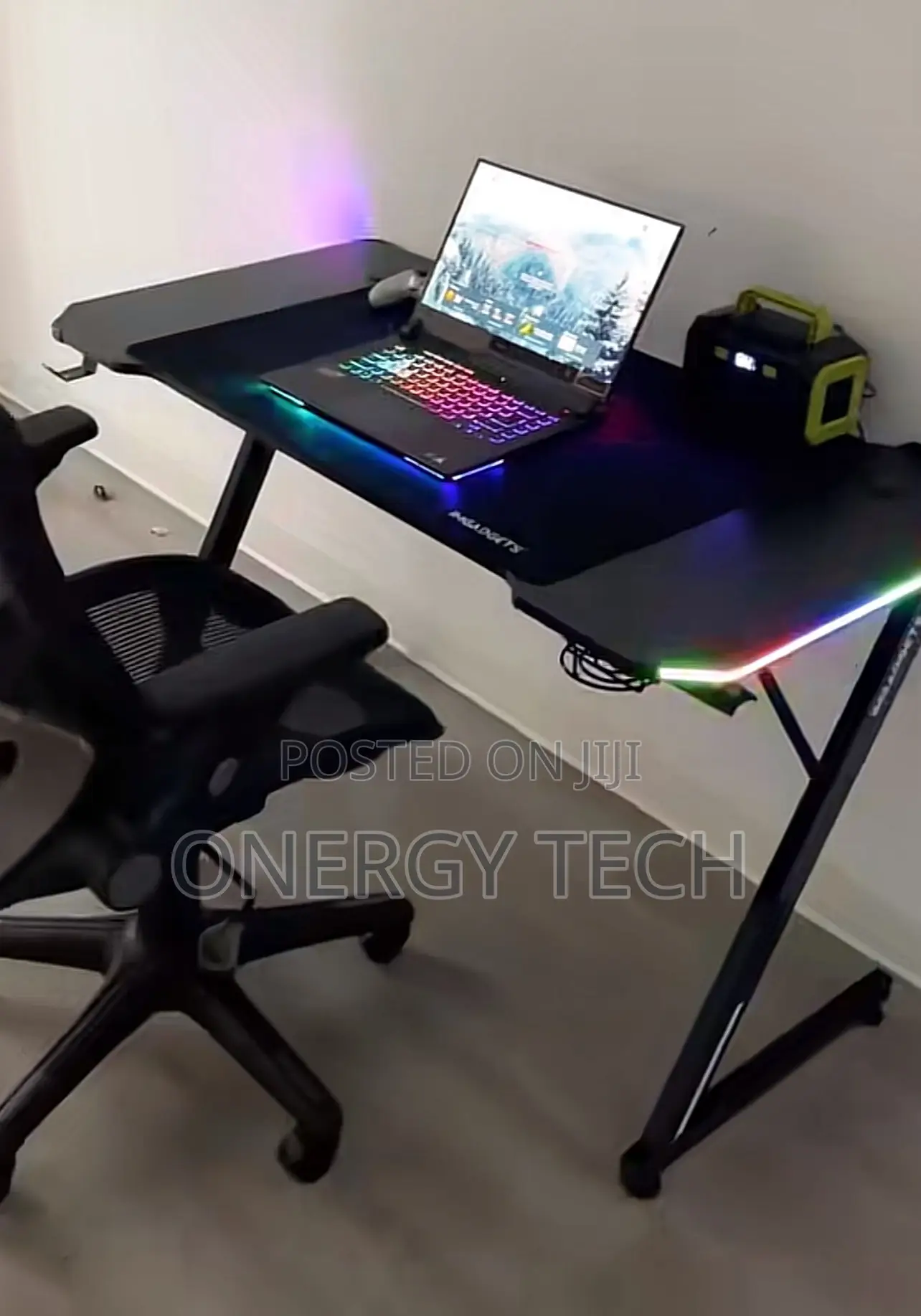 Modern Z LEG Shaped RGB Led Lights Gaming Table