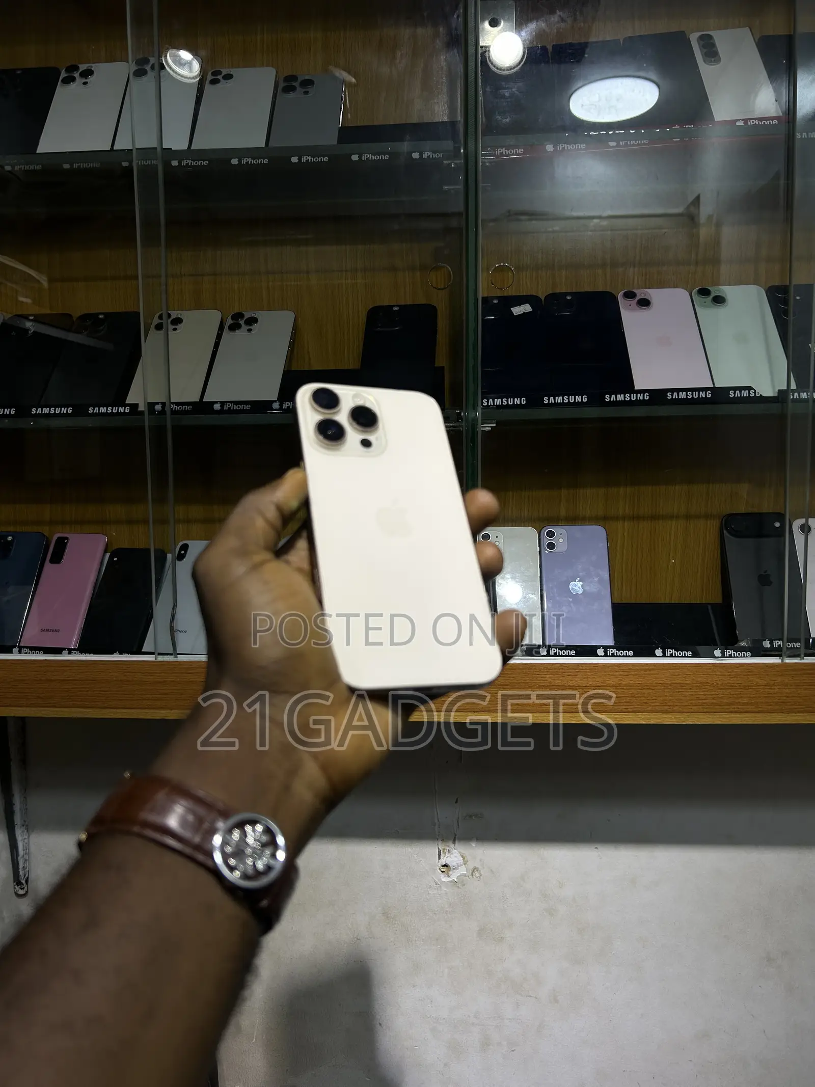 Apple iPhone 16 Pro Max 256 GB Gold