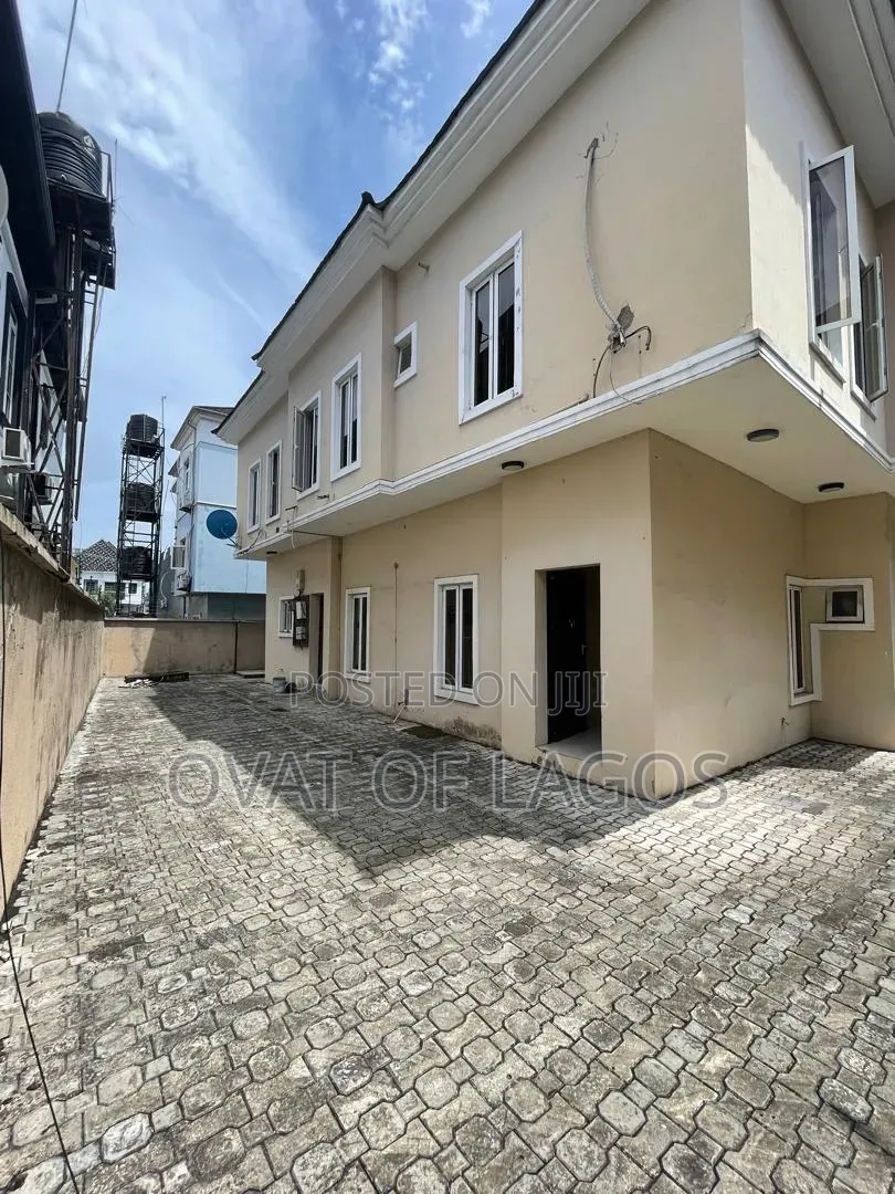 3bdrm Duplex in Chevron for rent