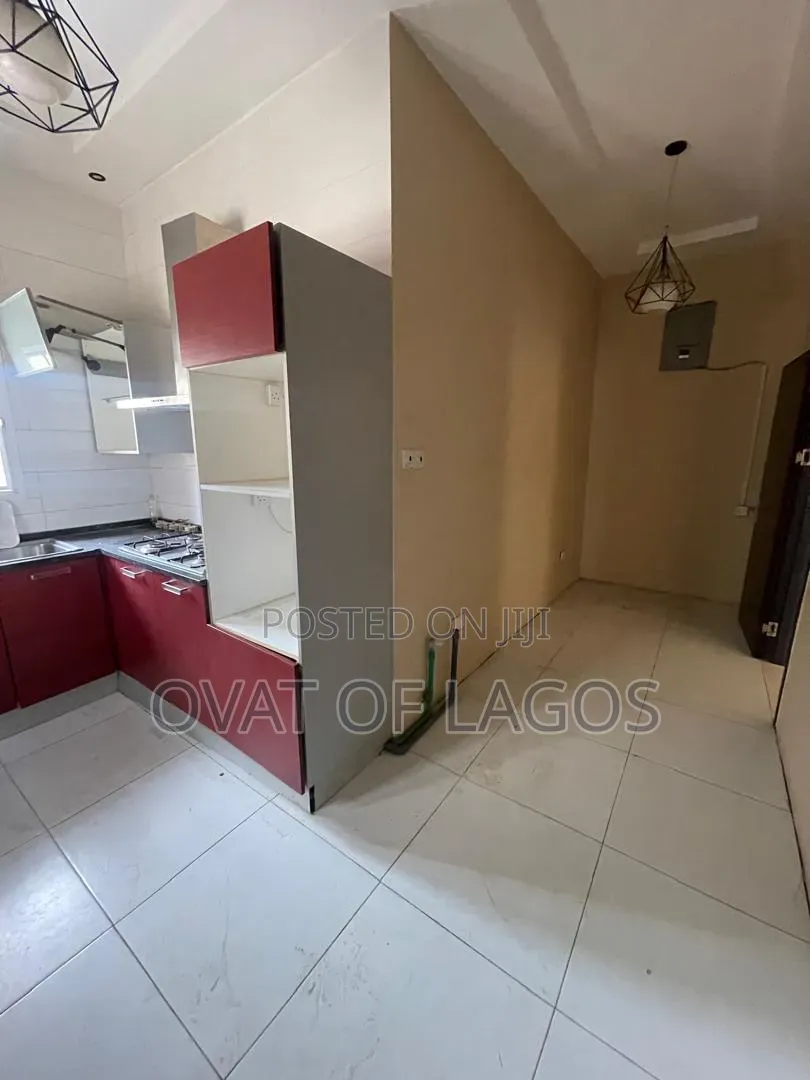 3bdrm Duplex in Chevron for rent