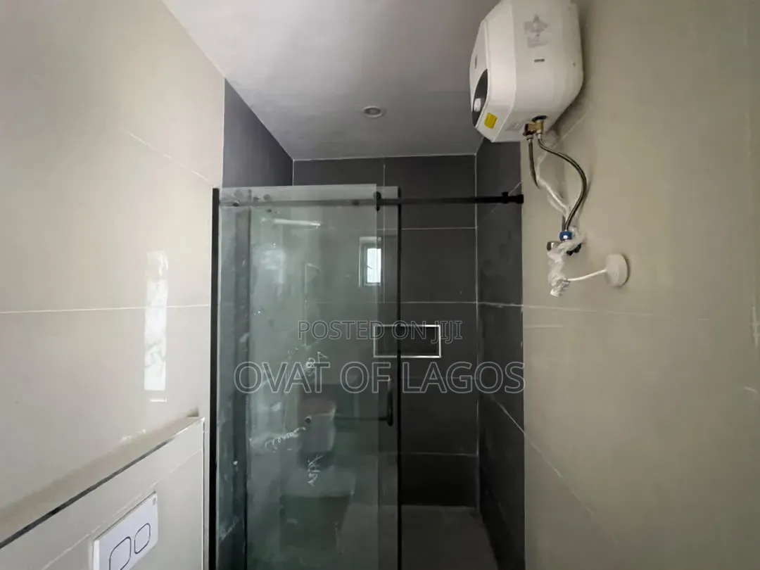 4bdrm Duplex in Lekki Expressway for sale