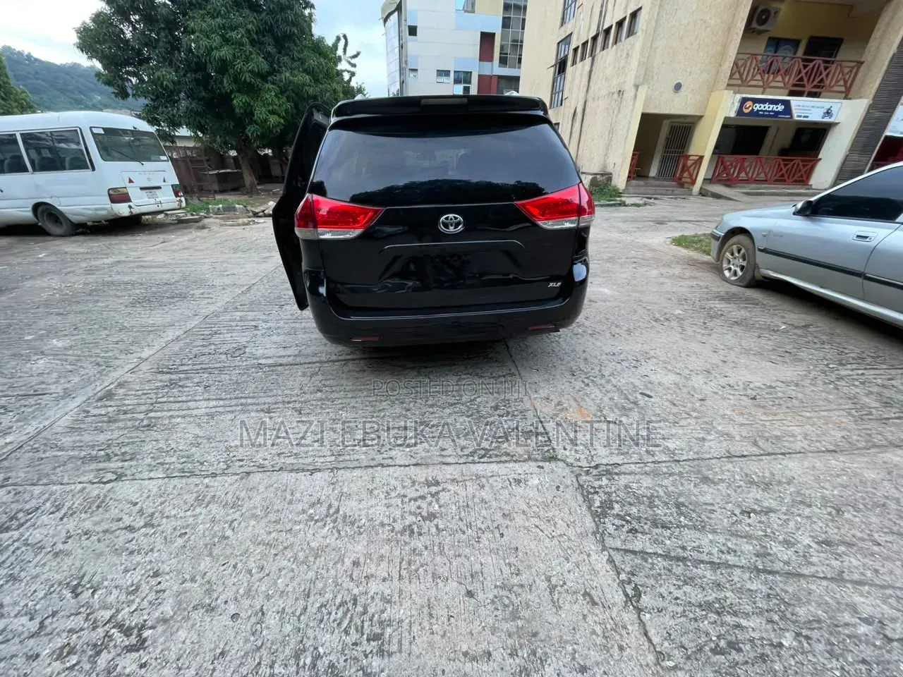 Toyota Sienna 2012 Matt Black