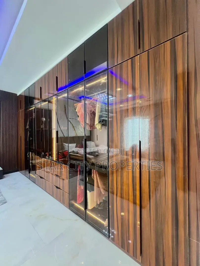 Furnished 3bdrm Apartment in Banana Island for sale