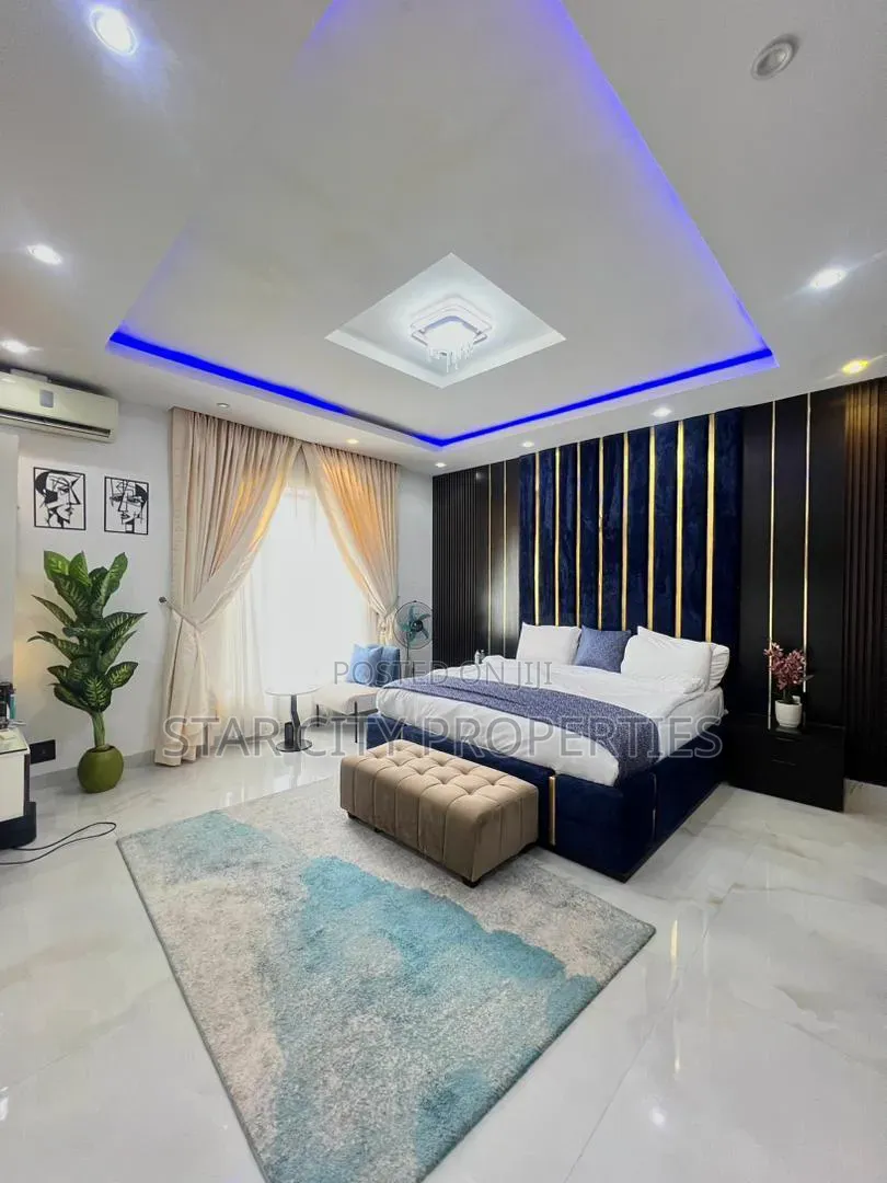 Furnished 3bdrm Apartment in Banana Island for sale