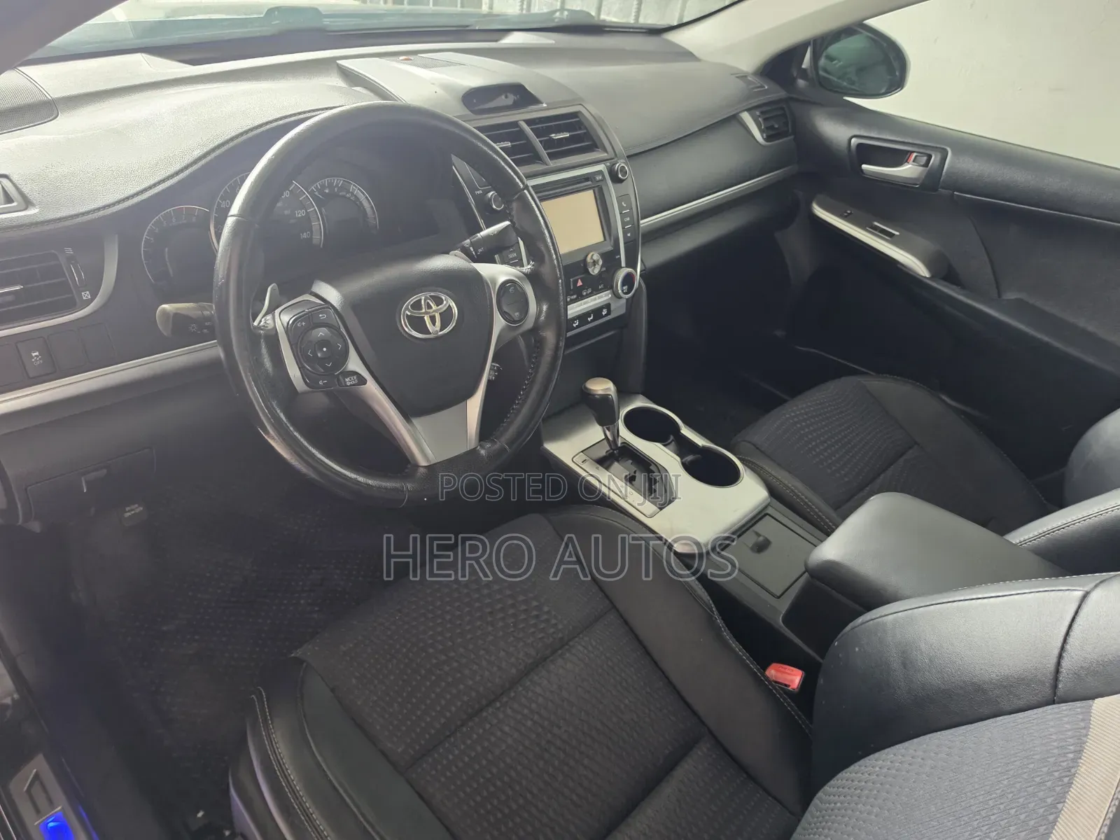 Toyota Camry SE 4dr Sedan (2.5L 4cyl 6A) 2013 Blue