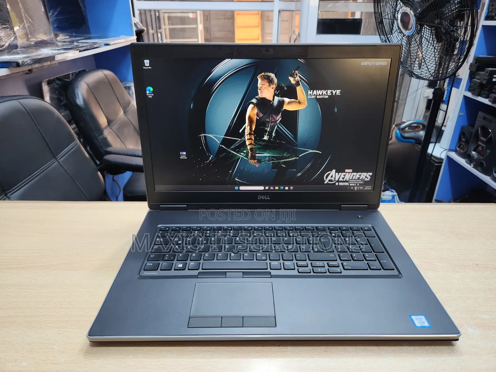 Laptop Dell Precision 7740 16GB Intel Xeon SSD 512GB