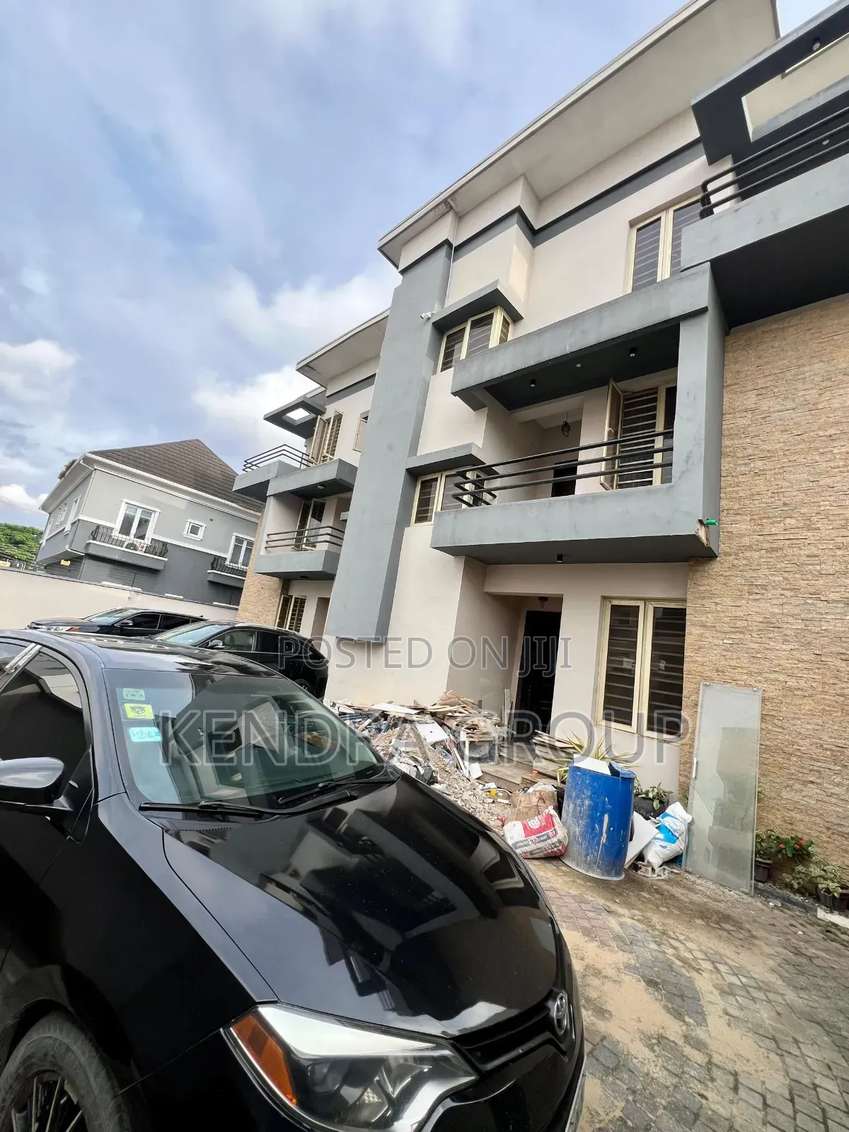 4bdrm Duplex in Ikeja Gra for rent