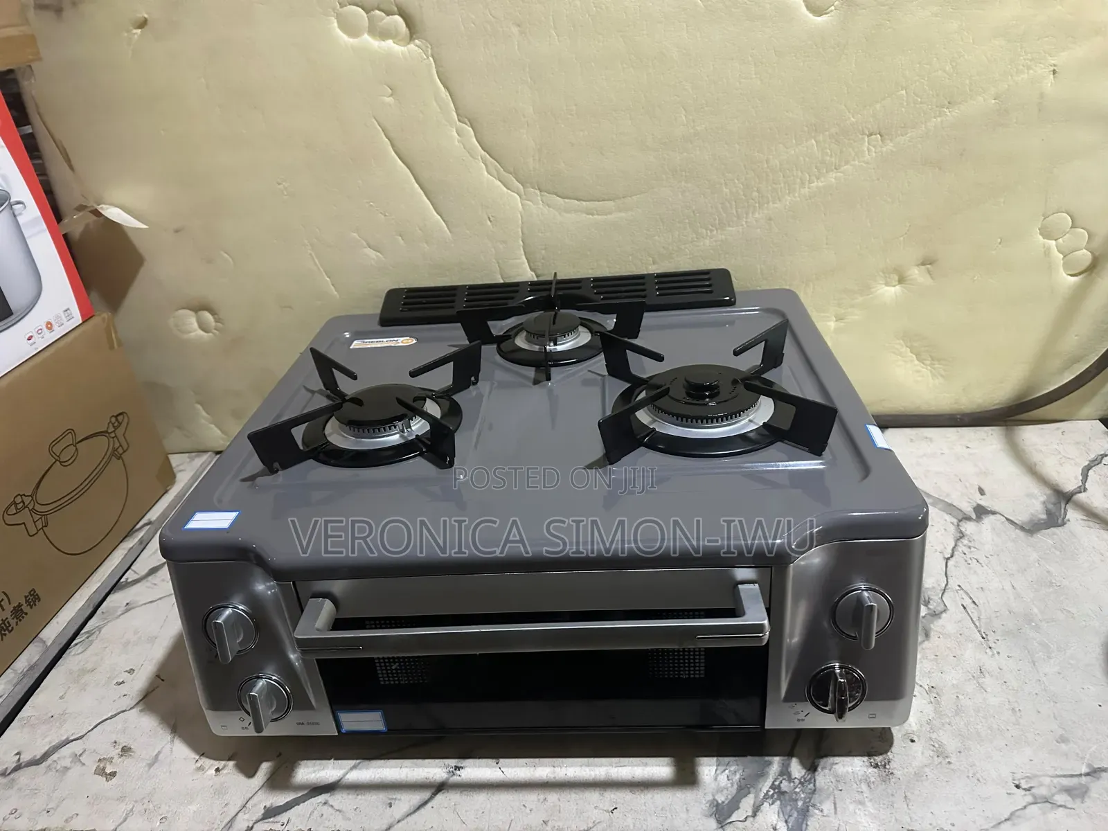 Neat 3 Burner Gas With Oven