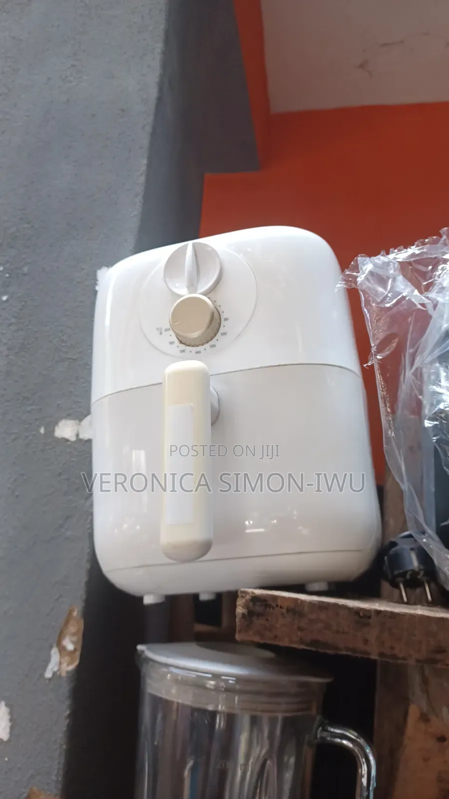 Fairly Used 2 Litres Airfryers