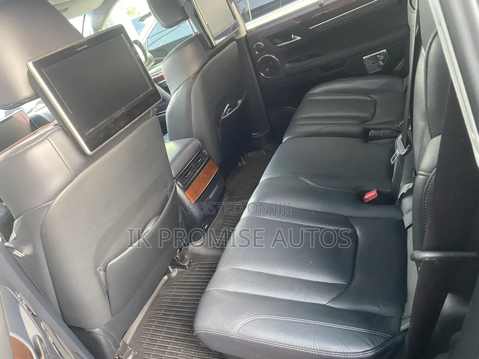Lexus LX 2017 Black