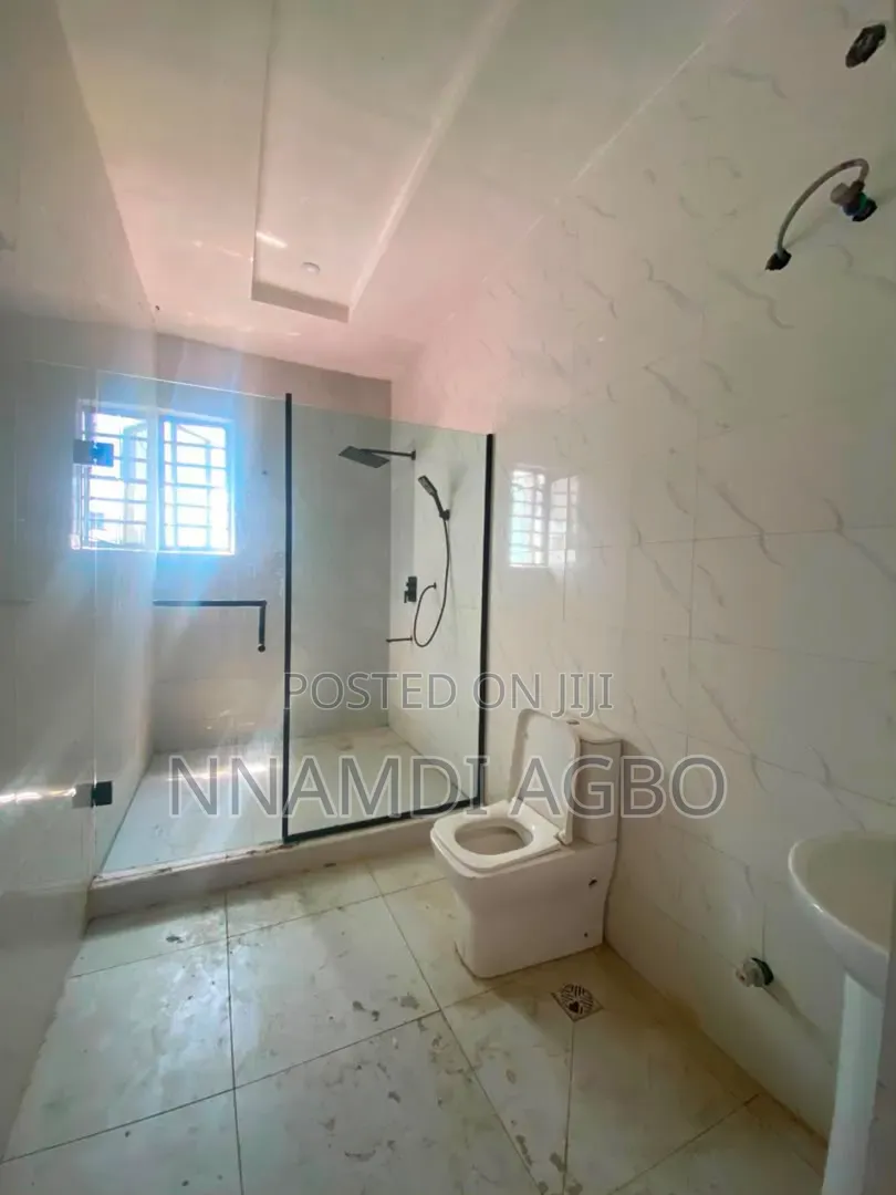 3bdrm Duplex in Off Lekki-Epe Expressway for rent