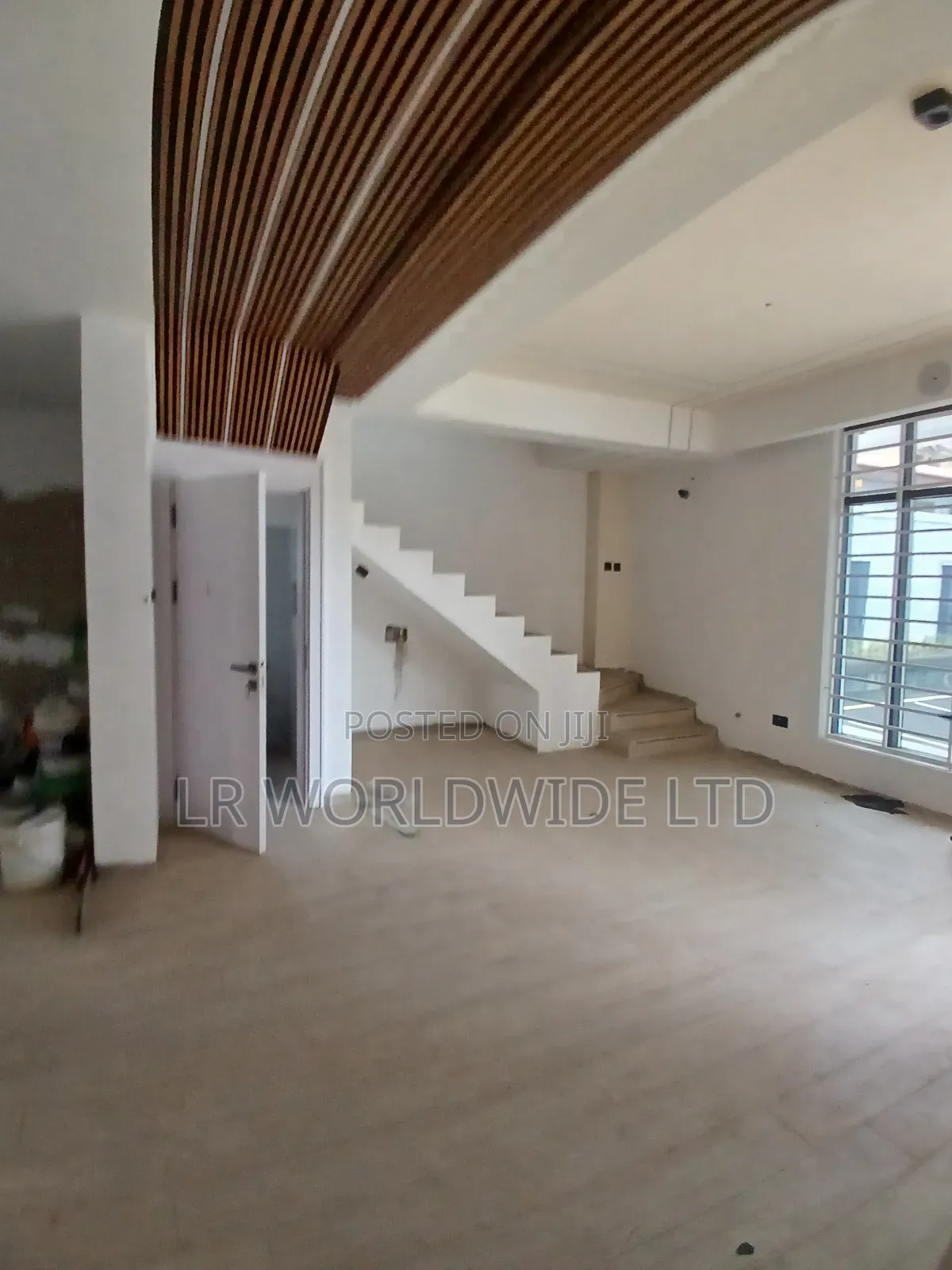 4bdrm Duplex in Utako for sale