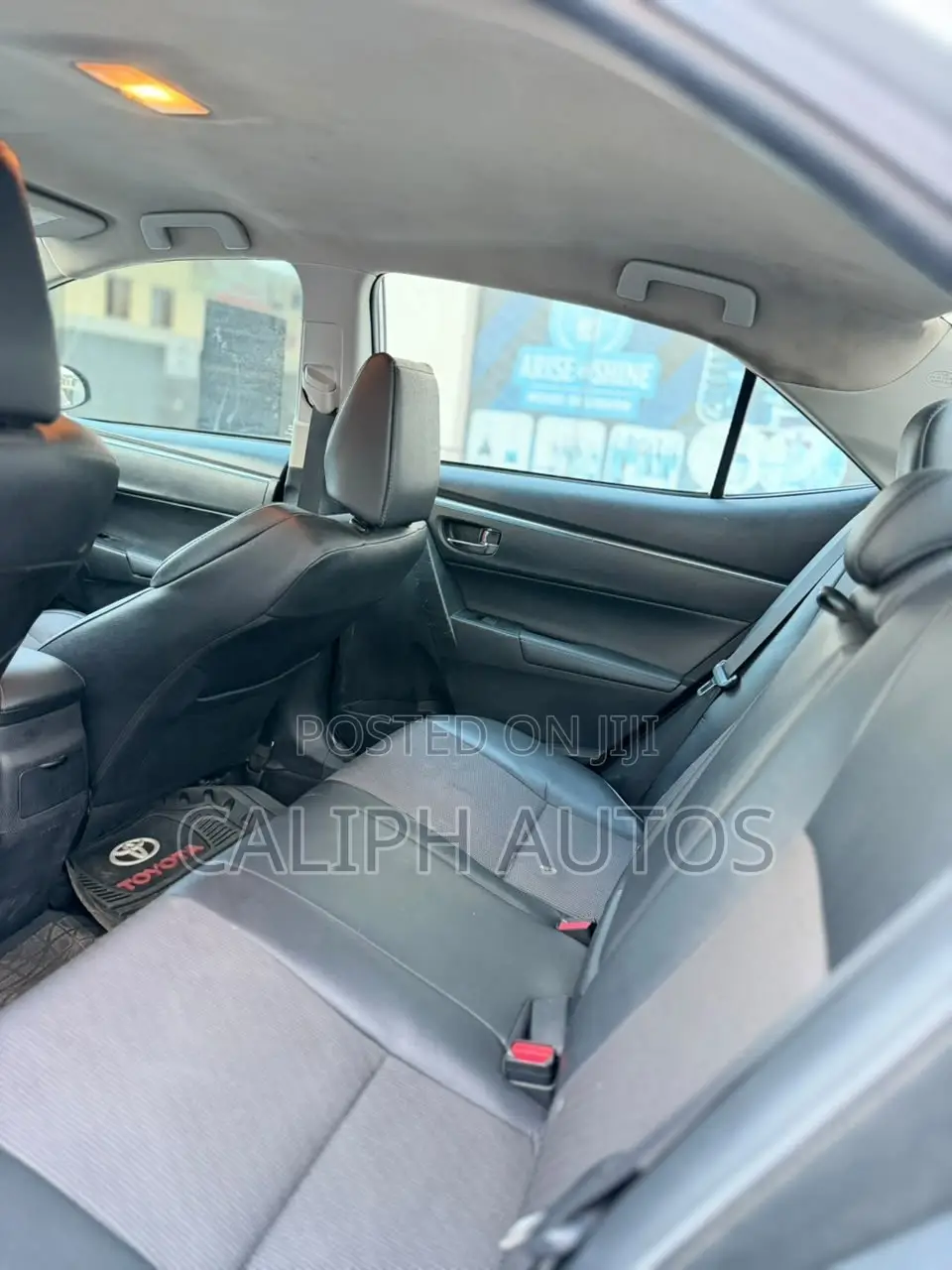 Toyota Corolla S 4dr Sedan (1.8L 4cyl CVT) 2015 Silver