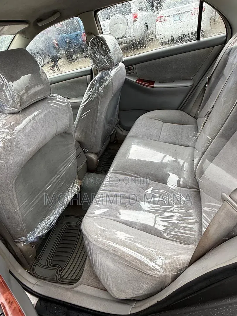 Toyota Corolla 2004 Gray