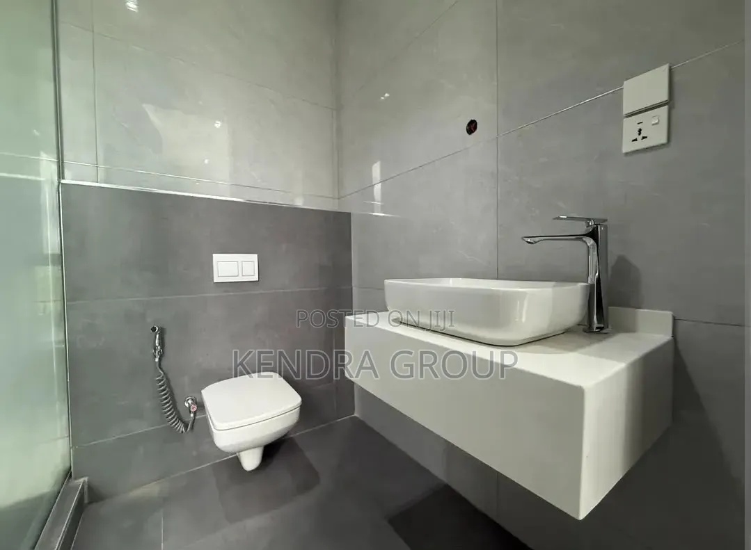 5bdrm Duplex in Ikoyi for sale