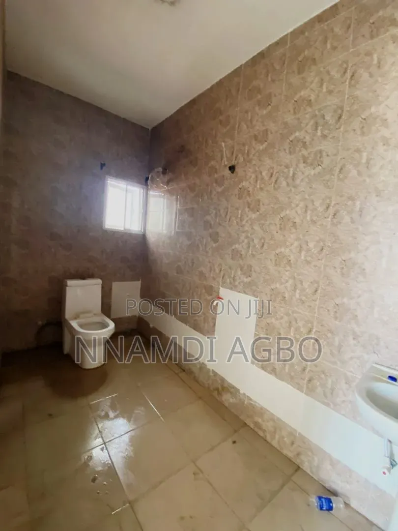 2bdrm Apartment in Osapa london for rent