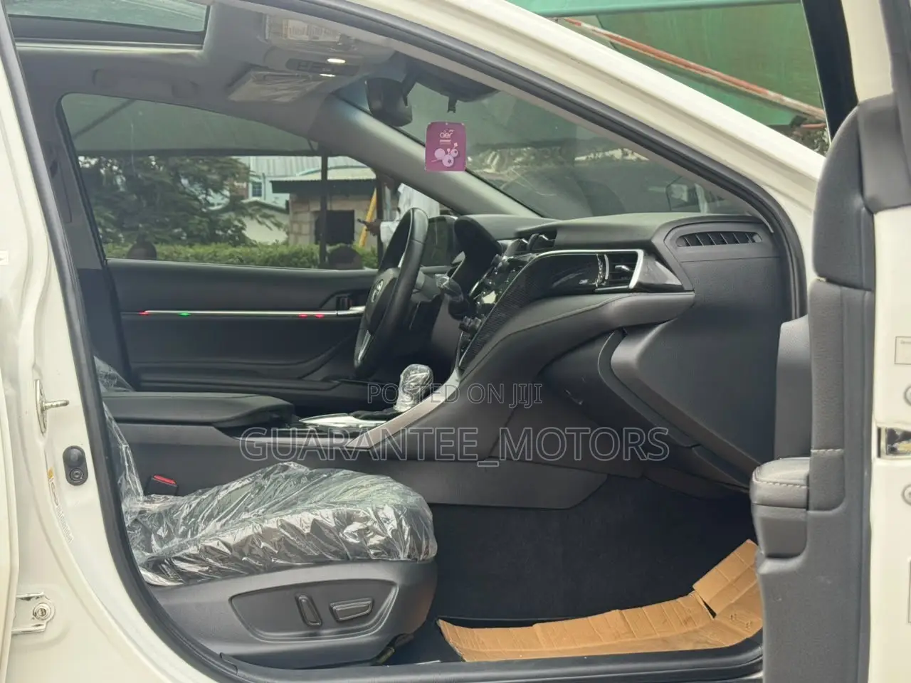 Toyota Camry 2018 White