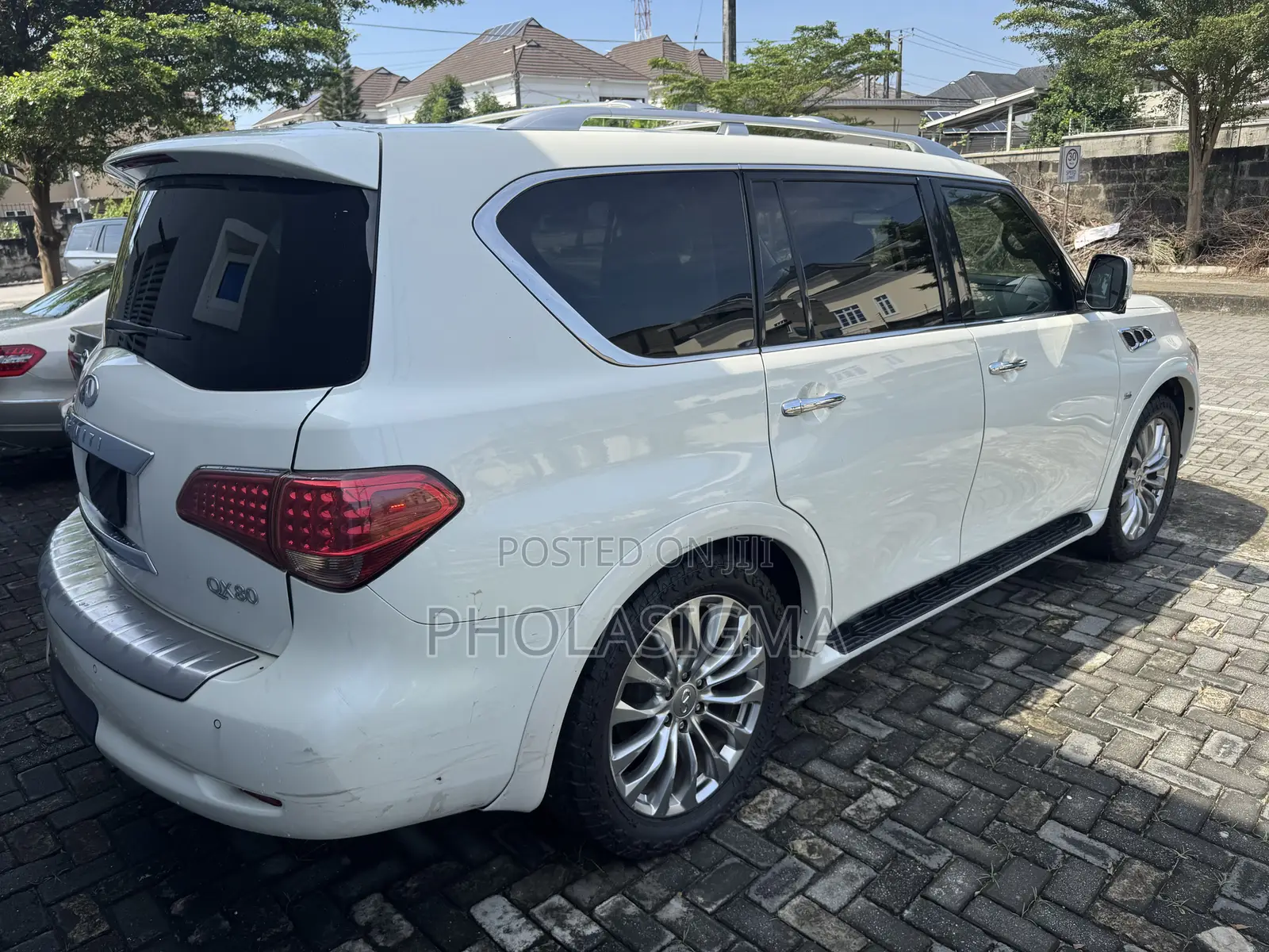Infiniti QX80 2016 White