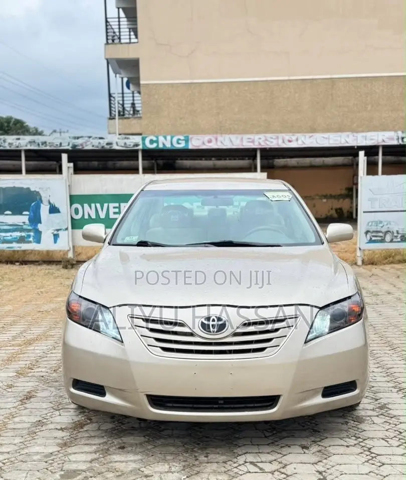 Toyota Camry 2009 Gold