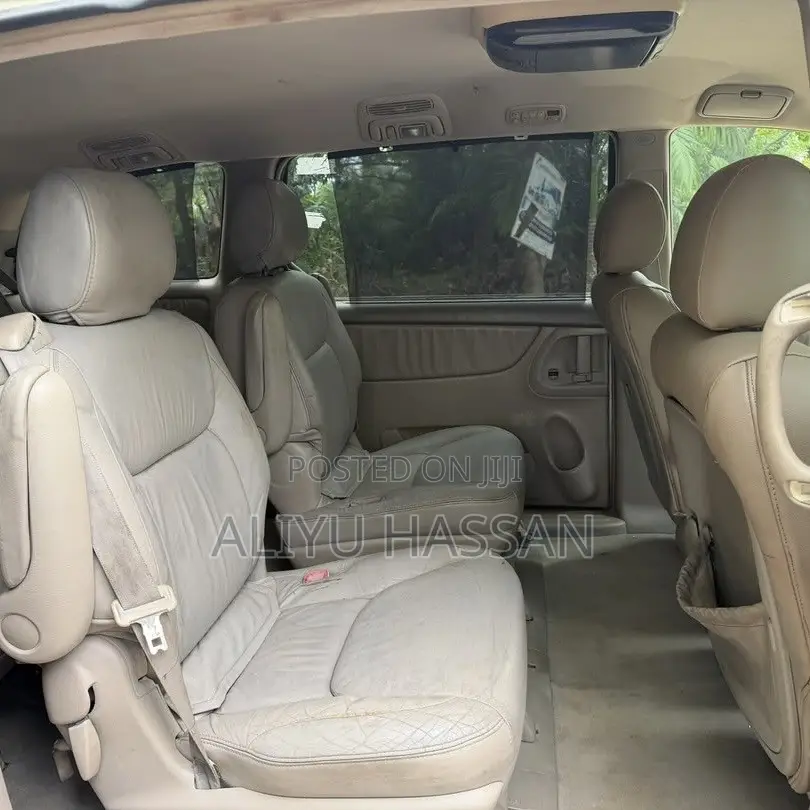 Toyota Sienna 2005 Gold