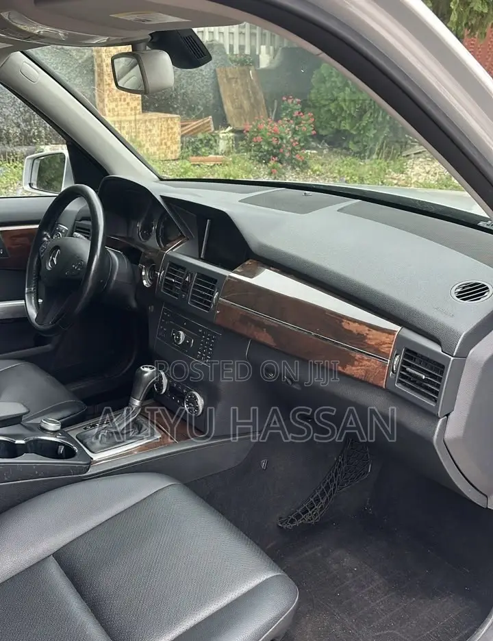 Mercedes-Benz GLK-Class 2010 Silver