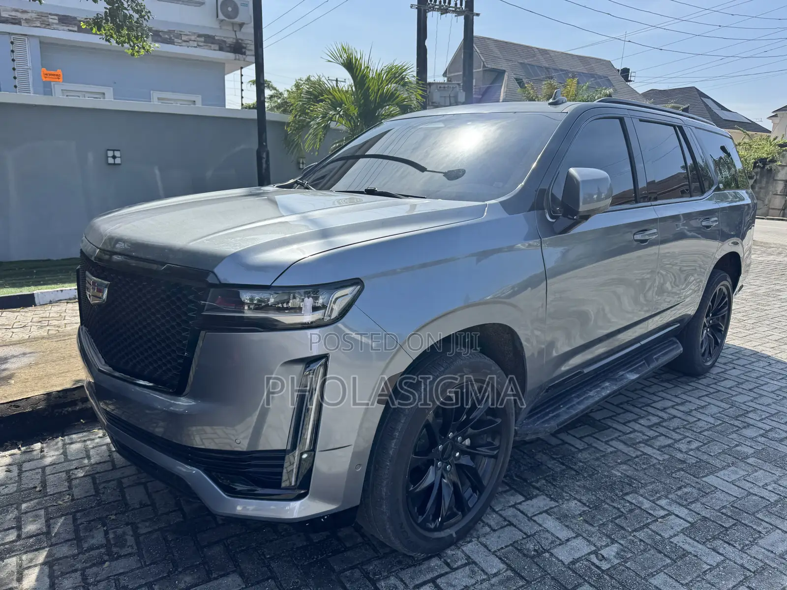 Cadillac Escalade Luxury 2024 Gray