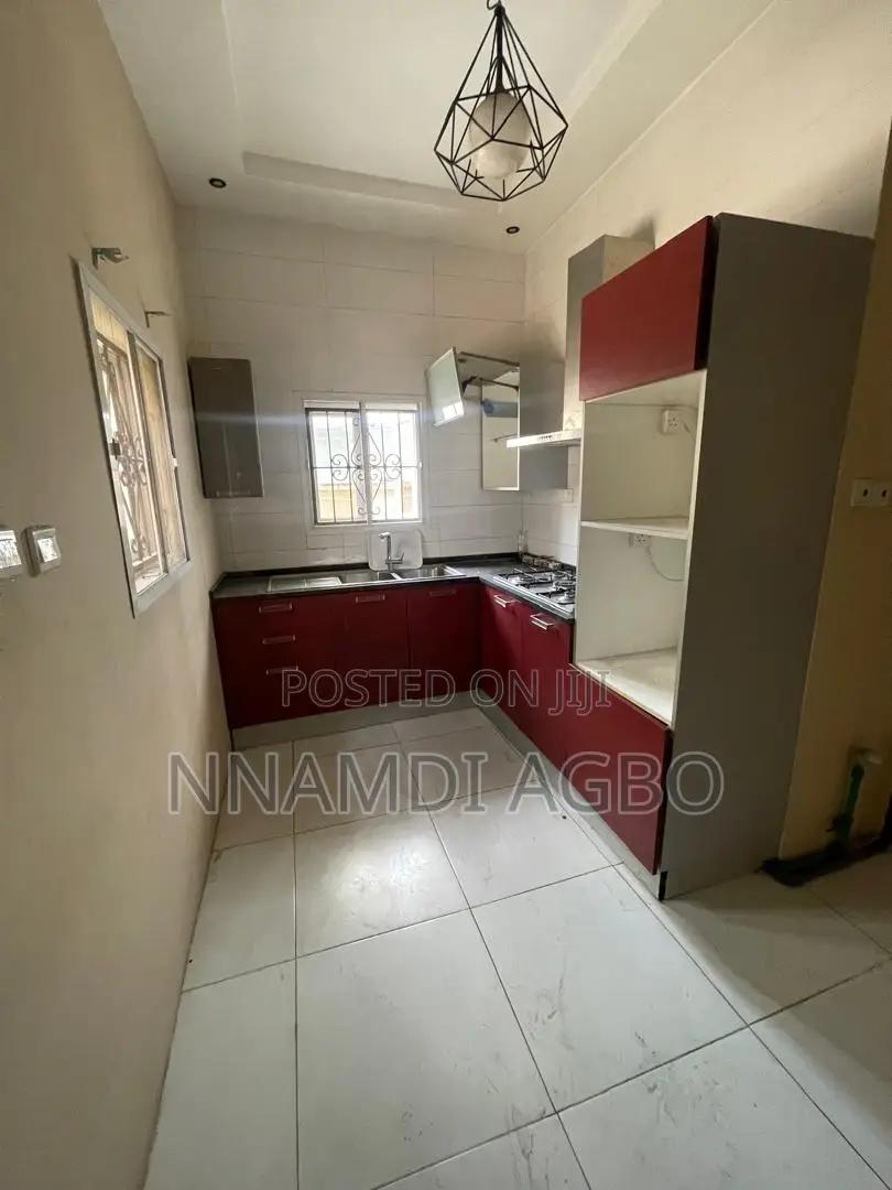 3bdrm Duplex in Chevron for rent